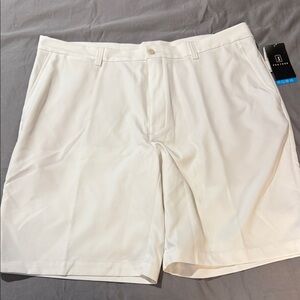 PGA Tour Men's Cream Flat Front Shorts